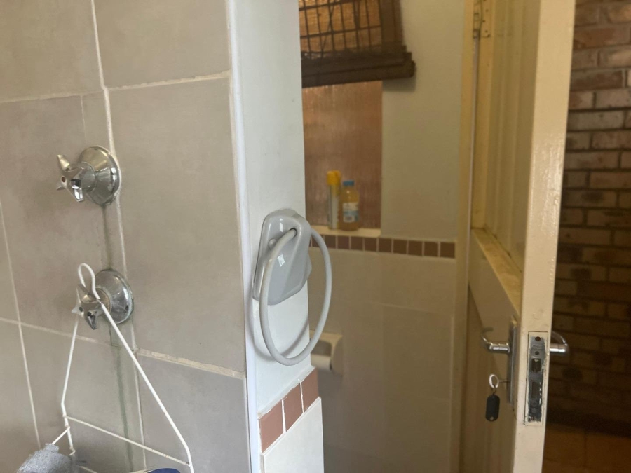 5 Bedroom Property for Sale in Potchefstroom South North West
